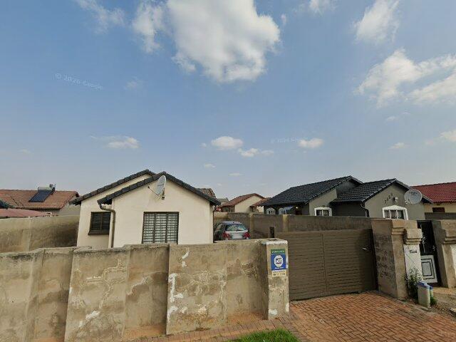 Erf 8199 Roodekop Extension 11 Township, 8199 Mukasuba Street (Sunflower Street), Roodekop Extension 11