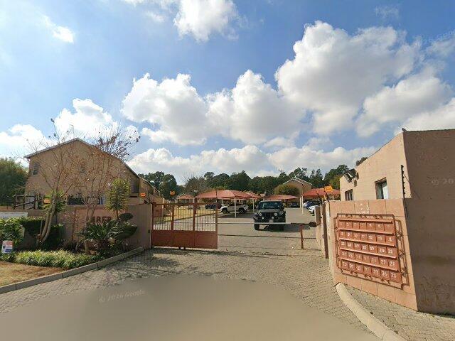 Unit 18 Amber Ridge, 13 Chamfui Crescent, Ormonde Ext 22