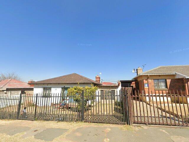 Erf 695 South Hills Extension 1 Township, 20 Letaba Street, South Hills, Johannesburg