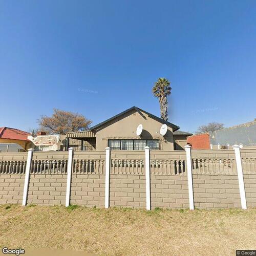 Unit 48 (Door 48) Khadia Terrace, 84 Spiderhead Street, South Hills Ext 6 thumbnail