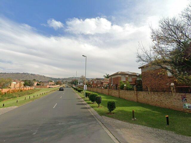 Unit 2, Balmora, Van Der Kloof Road, Willowbrook Ext 13, Roodepoort