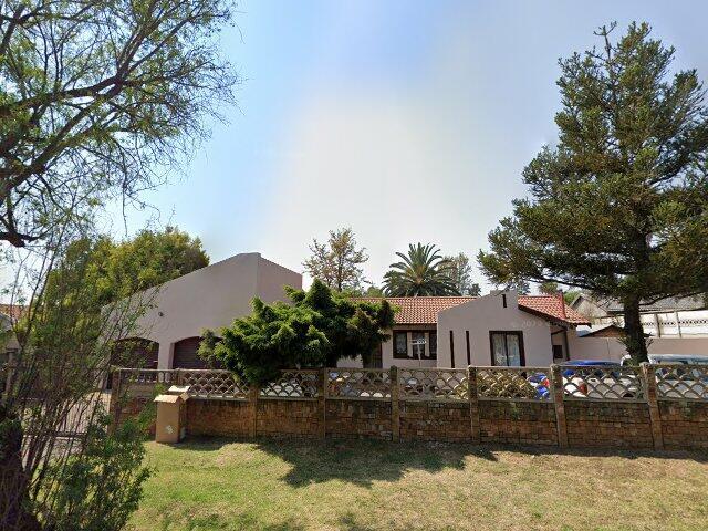 Section 23 Tinderwood Village, 38 Baines Circle, Albertsdal Ext 7, Alberton