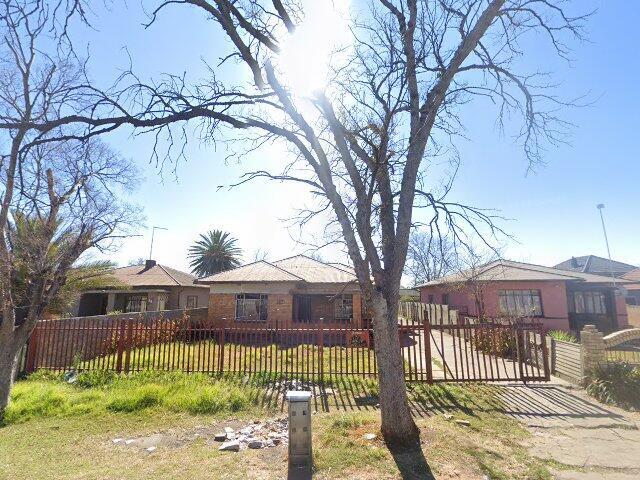 Portion 1 Of Erf 840, Vereeniging Township, 66 A Smuts Avenue, Vereeniging