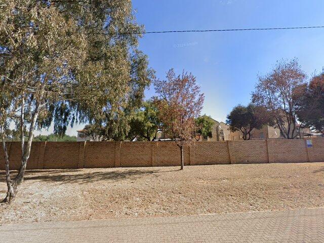 25 Charis Place, 884 Prosperity Road, Groblerpark Extension 76