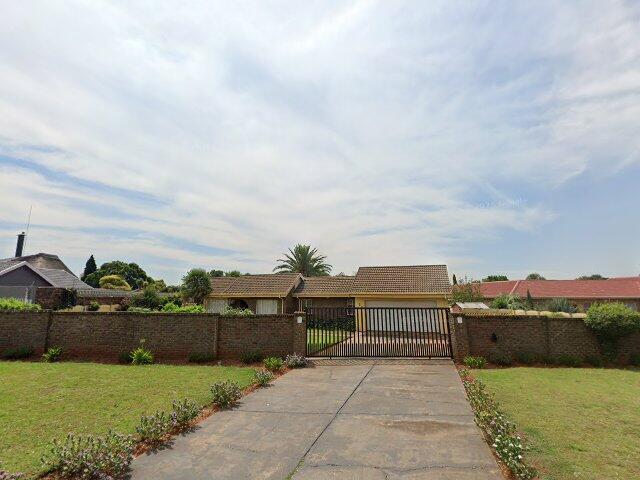 Erf 4401 Carletonville Extension 9 Township, 27 Kriek Street, Carletonville Extension 9, Gauteng