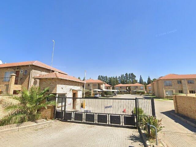 Unit 4 Ss Kingfisher Mews, Vaal Drive, Sylviavale, Vanderbijlpark, Gauteng