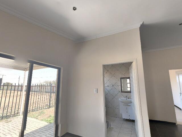 Erf 442, Bloemdustria Extension 1, District Bloemfontein, Province Free State, Also Known As 13 Moduwane Avenue, Eden Park, Bloemdustria, Bloemfontein, Province Free State