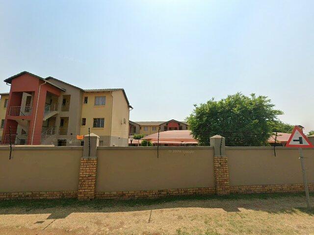 Unit 108 (Door 108) Ss Rose Stone, 742 Ridge Close Street, Monavoni Extension 13