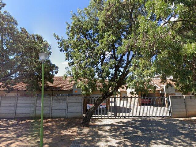Erf 371 Annadale Township, 4 Wildevy, 102/4 Railway Avenue, Annadale, Pietersburg / Polokwane