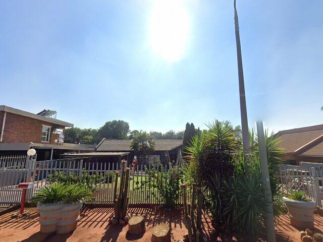 Erf 608 Vanderbijl Park South East No 3 Township, 22 Wilger Street, Vanderbijlpark Se3, Gauteng