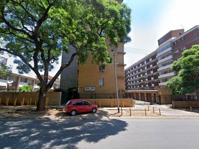 Erf 176 Sunnyside Township, Unit 17 (Door 402) Anna Mari, 419 Leyds Street, Sunnyside, Pretoria, Gauteng