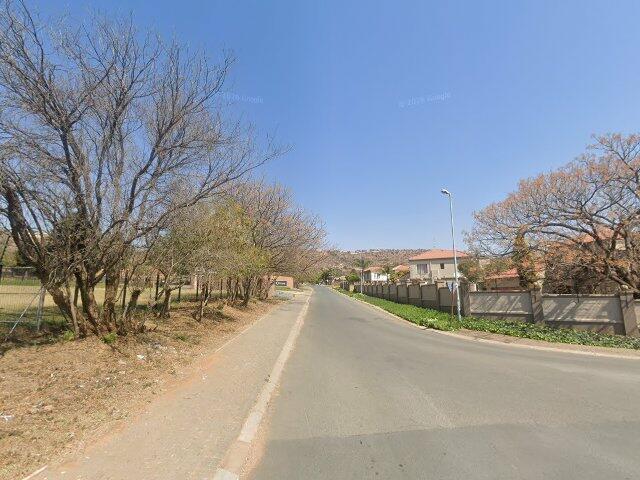 1304 Van Bergen Road, Willowbrook, Roodepoort, Johannesburg