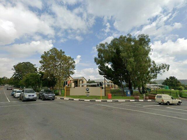 Unit 49, Ss Wedgewood Green, Situated In Wedgewood Green, Corner Of Smith And Sovereign Streets, Bedfordview Ext. 291, Gauteng