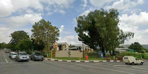 Unit 49, Ss Wedgewood Green, Situated In Wedgewood Green, Corner Of Smith And Sovereign Streets, Bedfordview Ext. 291, Gauteng