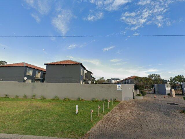Unit 15 (Door 15) Monterrey, 63 Montrose Avenue, Northgate, Randburg, Gauteng