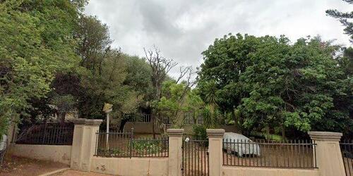 4 Bedroom House With Pool