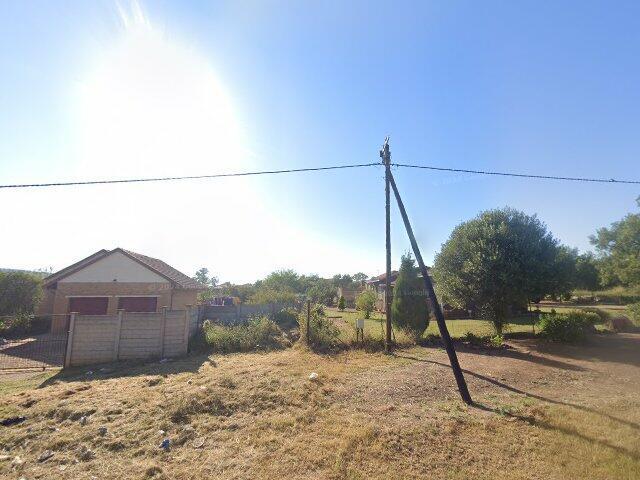 Portion 1 Of Erf 446 Zeerust Township, Also Known As 14 B Du Preez Street, Zeerust, North West Province