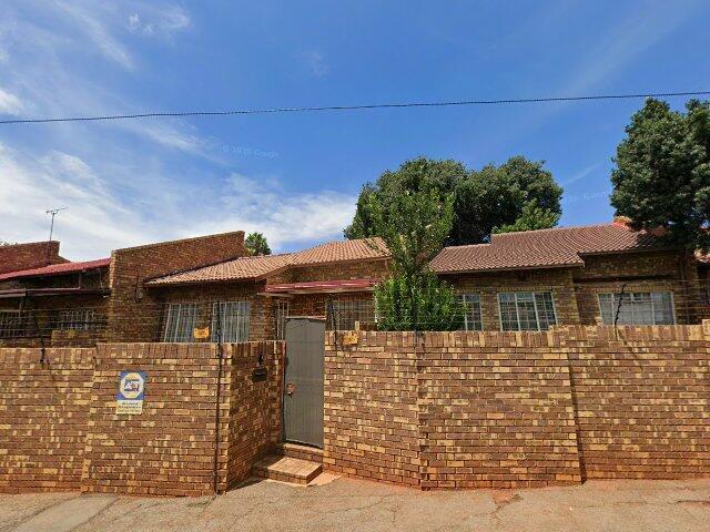 Section No. 4, Wattle Grove, Bezuidenhout Valley Township, City Of Johannesburg; 4 Wattle Grove, 24 11th Avenue, Bezuidenhout Valley