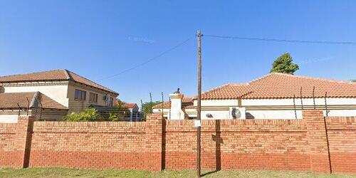 6 Bedroom House
