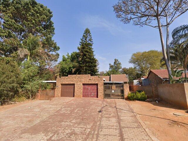 Section No. 2, Scheme Known As Cyclamen 247, Karenpark Township, City Of Tshwane Metropolitan Municipality, Also Known As 28 A Cyclamen Road, Karenpark, Akasia, Pretoria
