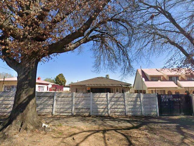 Erf 671 The Hill Extension 1 Township, 3 Plinlimmon Road, The Hill Ext. 1, Johannesburg