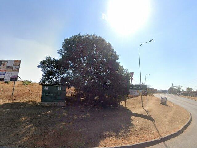Section Number 9 As Shown And More Fully Described On Sectional Plan Number Ss15/2022, In The Scheme Known As Sunset Boulevard In Respect Of The Land And Building Or Buildings Situate At Erf 3162 Benfleur Extension 16 Township, Local Authority: Emalahleni Local Municipality; Street Address: Unit 9 Ss Sunset Boulevard, 3162 Andromeda Avenue, Benfleur, X16, Witbank