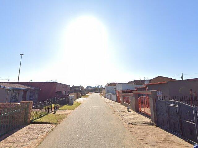 Erf 5893 Kwa Thema Township, Registration Division I.R., Province Of Gauteng; 6 Nkabinde Street, White City, Kwa Thema, Springs