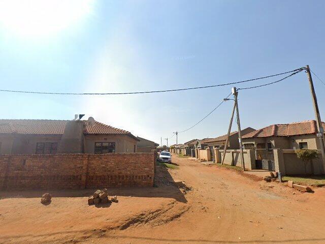 Portion 211 Of Erf 4676 Roodekop Extension 21 Township, Registration Division I.R., Province Of Gauteng, Being 318 Luvuyo Street Roodekop Ext 21