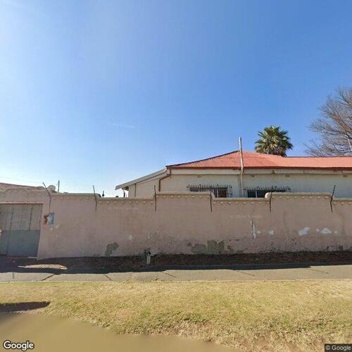 Section 16, Door Number 16, Leonard Heights, Leonard Street, Kenilworth, Johannesburg thumbnail