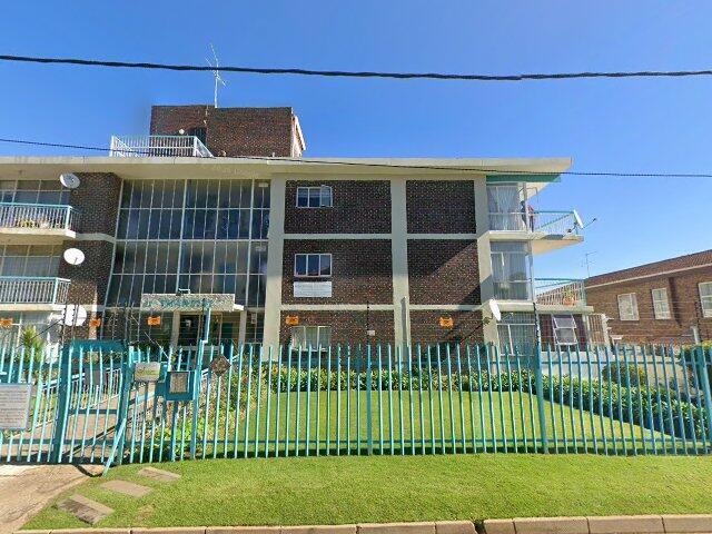 Section No. 11, Emanzini, Unit 11 Emanzini, 32 1st Avenue, Florida, Roodepoort