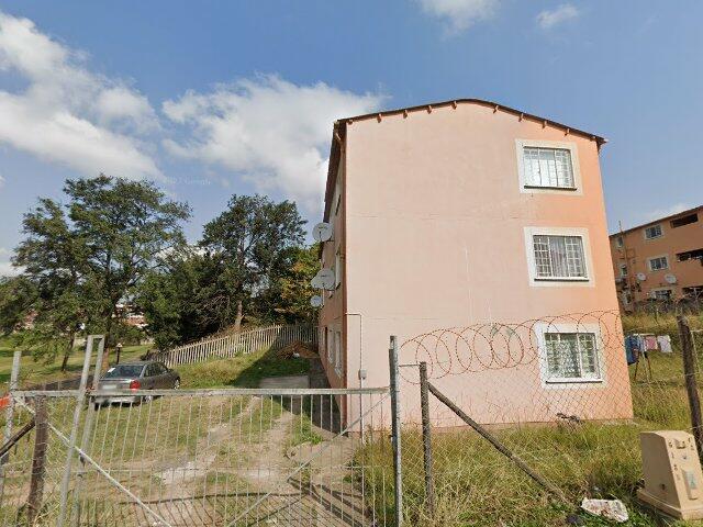 Unit 21 Cardgrove Place, 11 Cardgrove Villa, Grove End, Phoenix