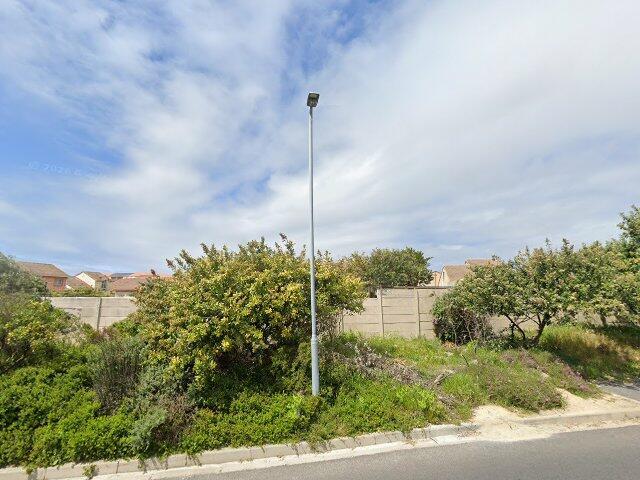 Section Number 57, Coral Sands, Muizenberg, City Of Cape Town; Unit 57 Coral Sands (Building 4), 9 St George's Street, Muizenberg, Cape Town