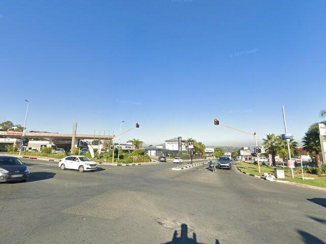 Section No. 284 As Shown And More Fully Described On Sectional Plan No Ss288/2003 In The Scheme Known As Inyati Sands, In Respect Of The Land And Buildings Situated At 284 Inyati Sands, Leslie Road, Douglasdale Ext 104, Randburg West