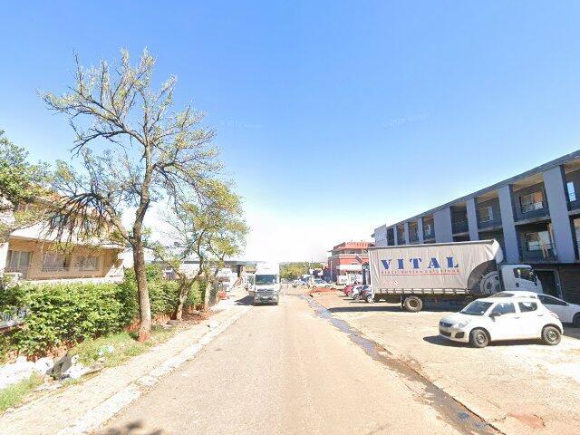 Section No. 6 As Shown And More Fully Described On Sectional Plan No. Ss169/1982 In The Scheme Known As 425 Windsor, Unit 6 (Door 6) 425 Windsor, 50 Dukes Avenue, Windsor East, Randburg