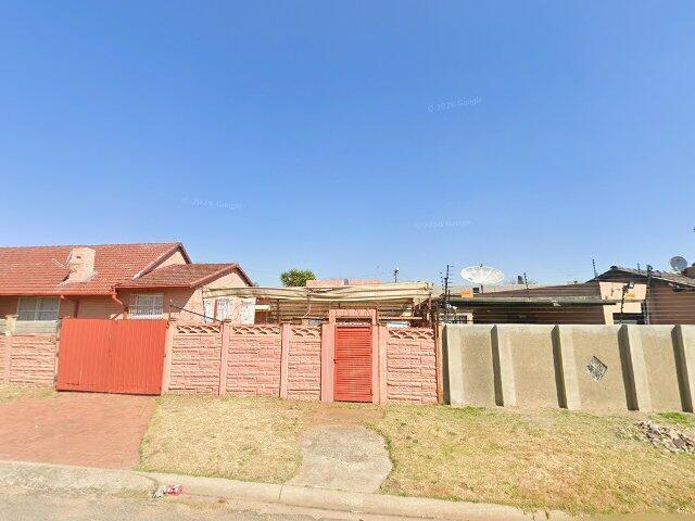 Section Number 25, Ss Acacia Glen, 36 Trefnant Road, Unit 25 Ss Acacia Glen, Ormonde Extension 28