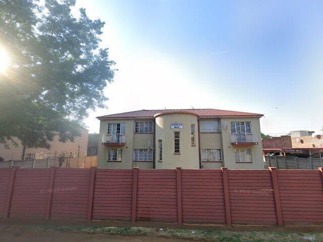 9 Peacehaven Court, 26 Jansen Street, Peacehaven, Gauteng Province