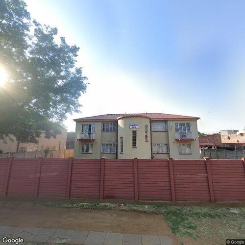9 Peacehaven Court, 26 Jansen Street, Peacehaven, Gauteng Province thumbnail