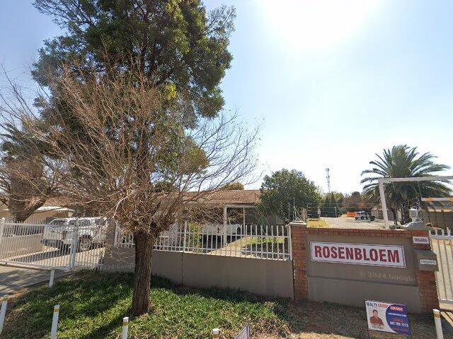 Unit 1 Rosenbloem, Elsabe Steenburg Street, Langenhovenpark Extension 2, Bloemfontein
