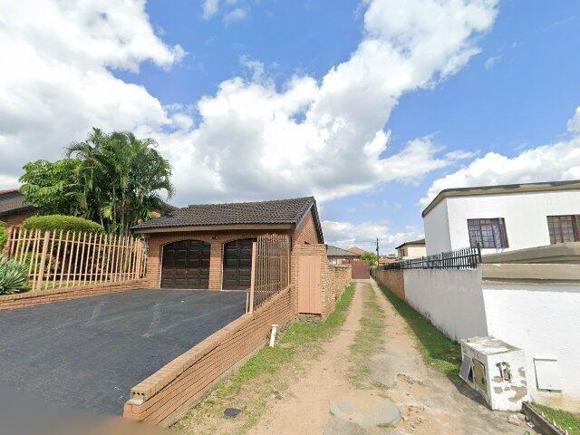 Erf 233 Stonehenge Extension 1 Township, Registration Division J.T., Province Of Mpumalanga, Measuring 997 Square Metres, Physical Address: 13 Bosloerie Street, Stonehenge Extension 1, Mbombela