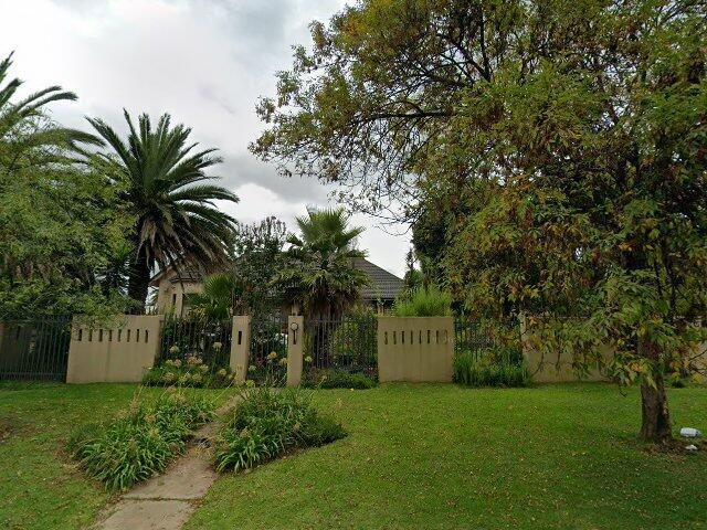 Portion 1 Of Erf 613 Ermelo Township, Registration Division I.T., Province Of Mpumalanga, Also Known As 40 Jacobz Street, Ermelo, Mpumalanga