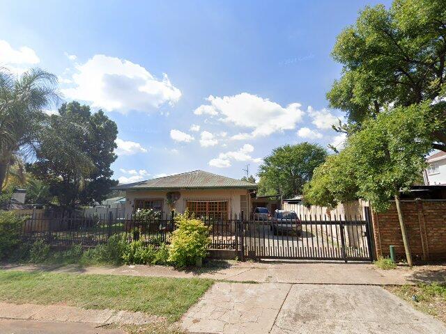 Rem AI Ning Extent Of Erf 669 Wonderboom South Township, Registration Division J.R., Province Of Gauteng, Measuring 1352 Square Metres, Also Known As 808 Twelfth Avenue, Wonderboom South, Pretoria, Gauteng