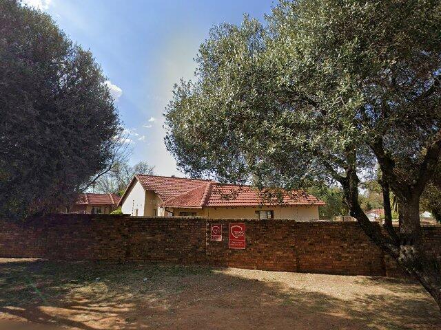Section No. 113, Scheme Known As Lilyfield, In Respect Of The Land And Buildings Situated At Erf 2816 Noordwyk Extension 85 Township, Local Authority: City Of Johannesburg; 113 Lily Field, 902 Lever Road, Noordwyk Ext 85