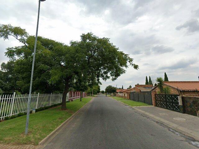 Section No 195, Malachite Mews, 1247 Keurboom Street, Vandykpark