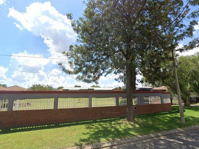 Portion 2 Of Erf 30 Robin Park Township, 5 B F AI Rway Crescent, Ptn 2 Of Erf 30 Robinpark, Randfontein