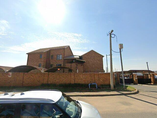 Unit 41, Honeyview Estate, 48 Deysel Road, Honey Park Ext 10, Roodepoort