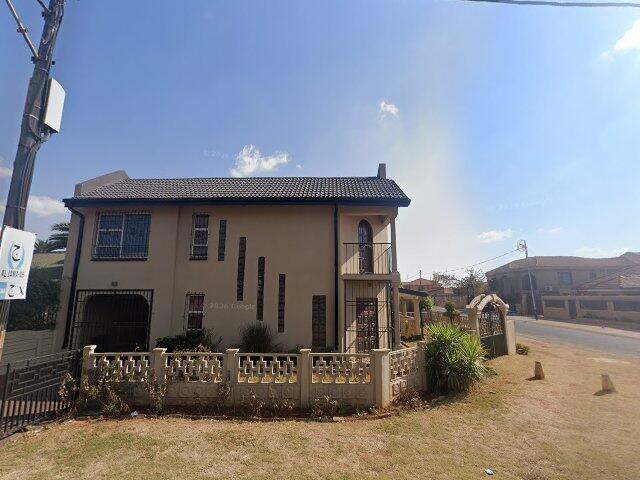 Erf 2150 Lenasia Extension 1 Township, 10 Lark Street, Lenasia Ext. 1