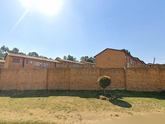 Section No. 42, Meredale Mansions, 26 Ulster Road, Meredale Extension 36, Johannesburg, Gauteng
