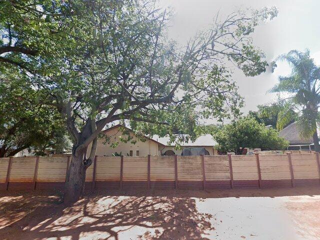 Erf 1035 Piet Potgietersrust Ext 1 Township, Also Known As 173 Fourie Street, Mokopane