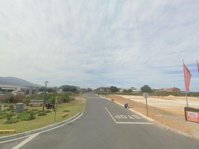 Erf 8020, 14 Linder Close, Kleinmond