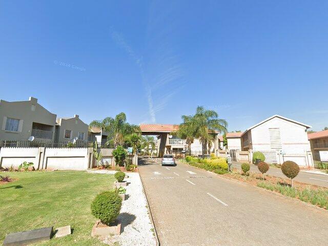 Unit 41 Villa Primarius, Line Road, Waterval East Extension 42, Rustenburg; Section No. 41, Scheme Known As Villa Primarius, Erf 350 Waterval East Extension 42 Township